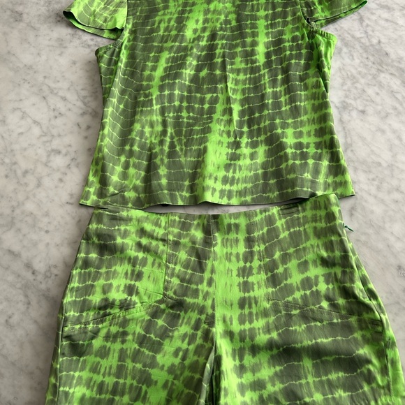 Alexis Lime Green  Set - Picture 1 of 2